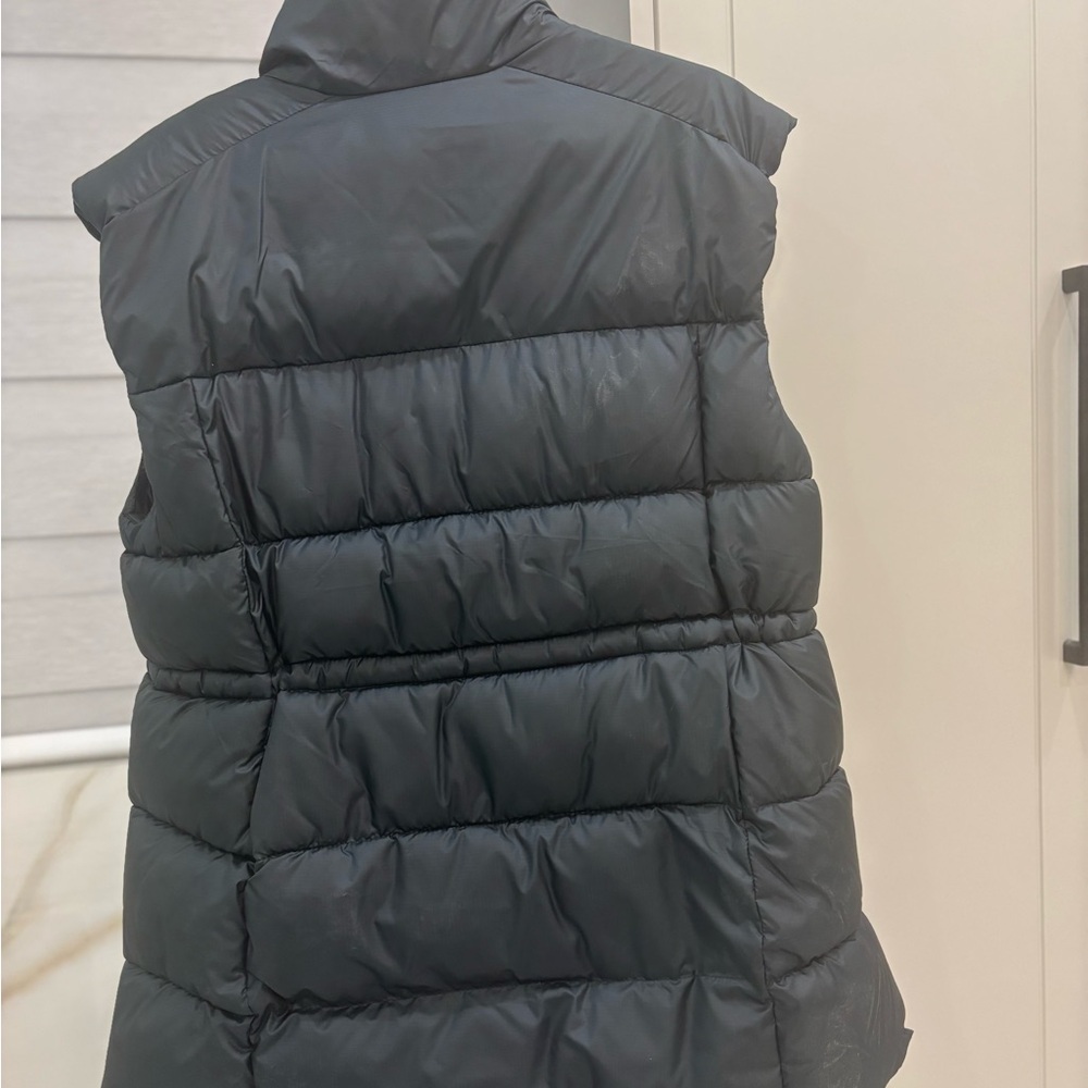 Columbia Charcoal Insulated Vest - Picture 2 of 5